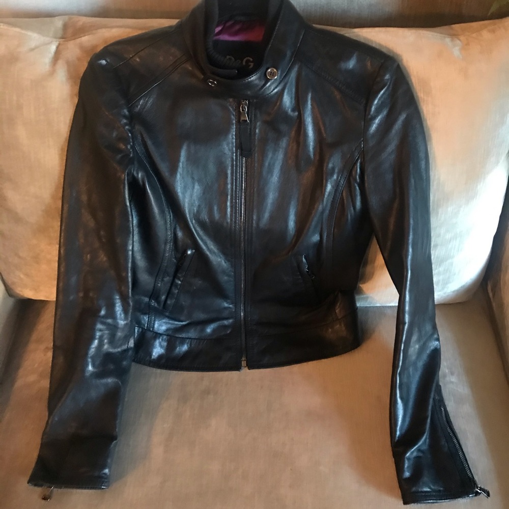D&G women’s fitted black leather jacket